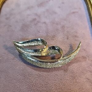 Elegant Gold-Tone Swirl Brooch - Women Jewelry